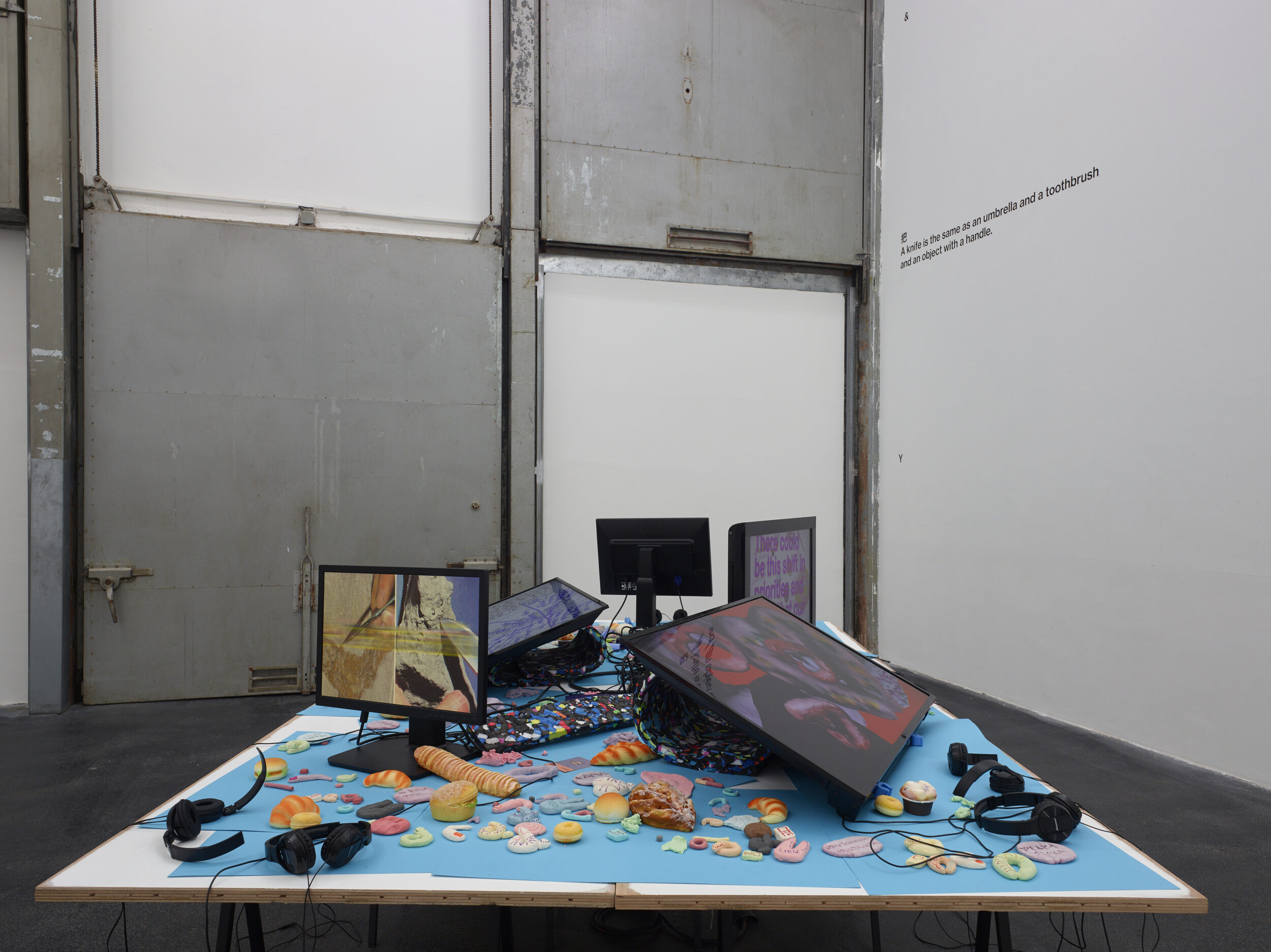 Qalqalah قلقلة: More Than One Language - Vir Andres Hera