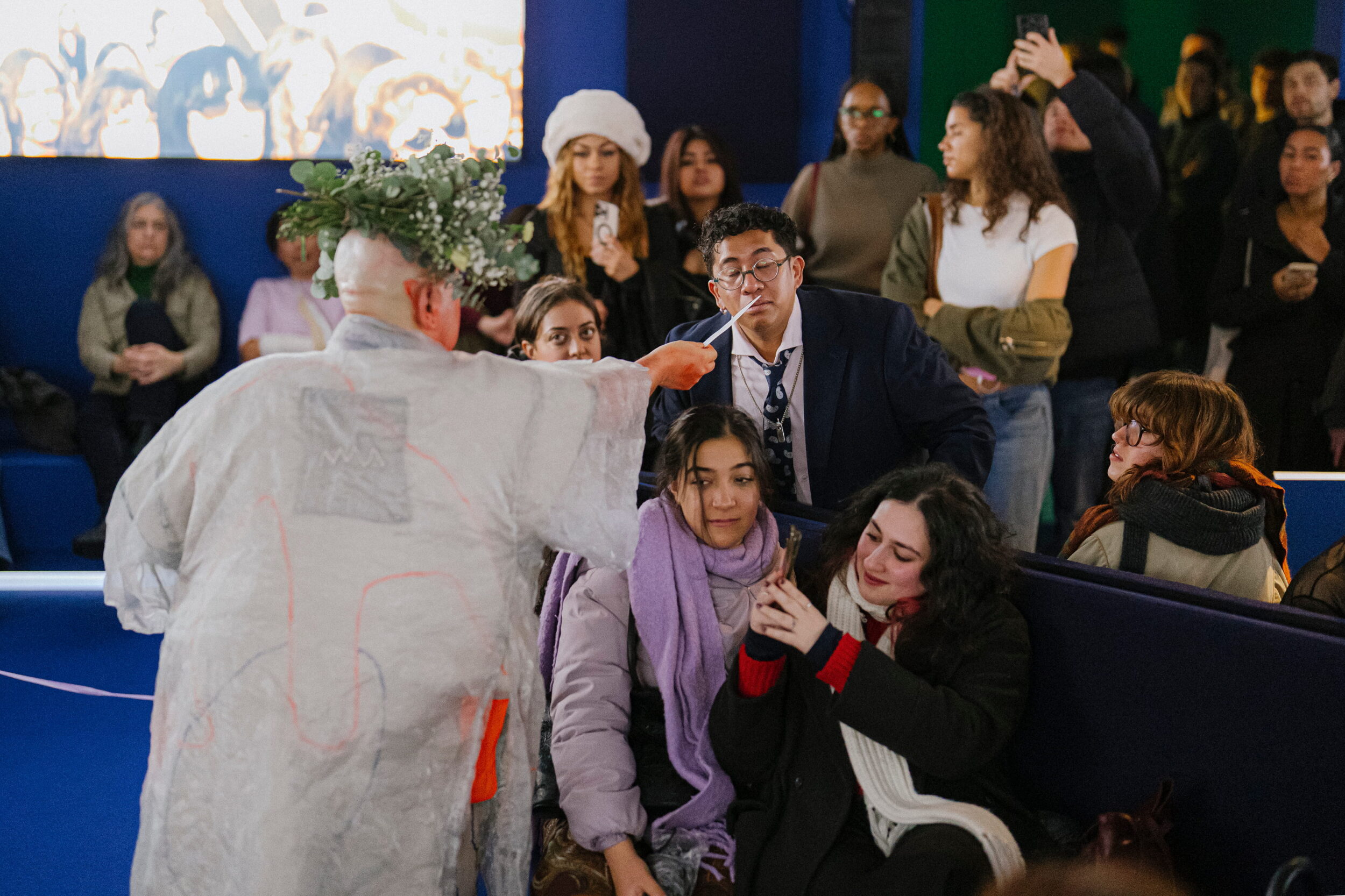 Lo Sagrado, Sin Mundo - Vir Andres Hera