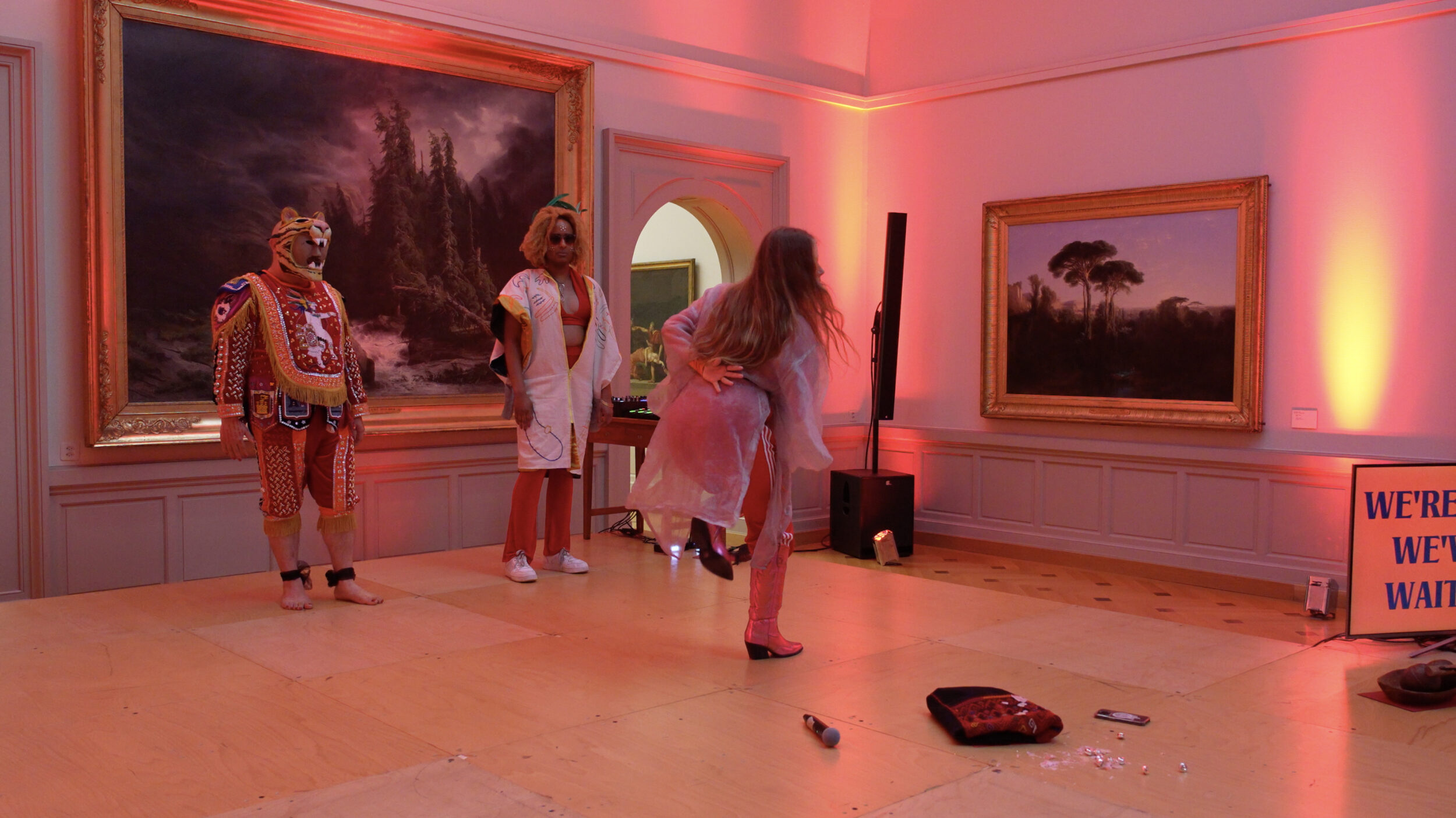 The Sacred, Without World - Vir Andres Hera