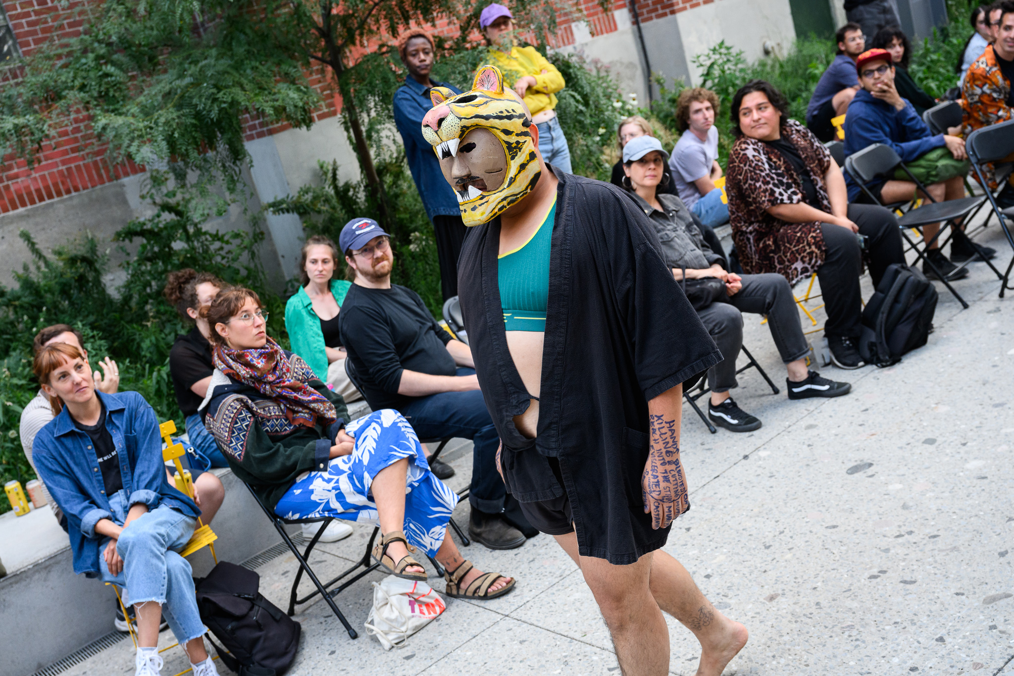 At the Limit of the Otherwordly Limit of the World - Vir Andres Hera