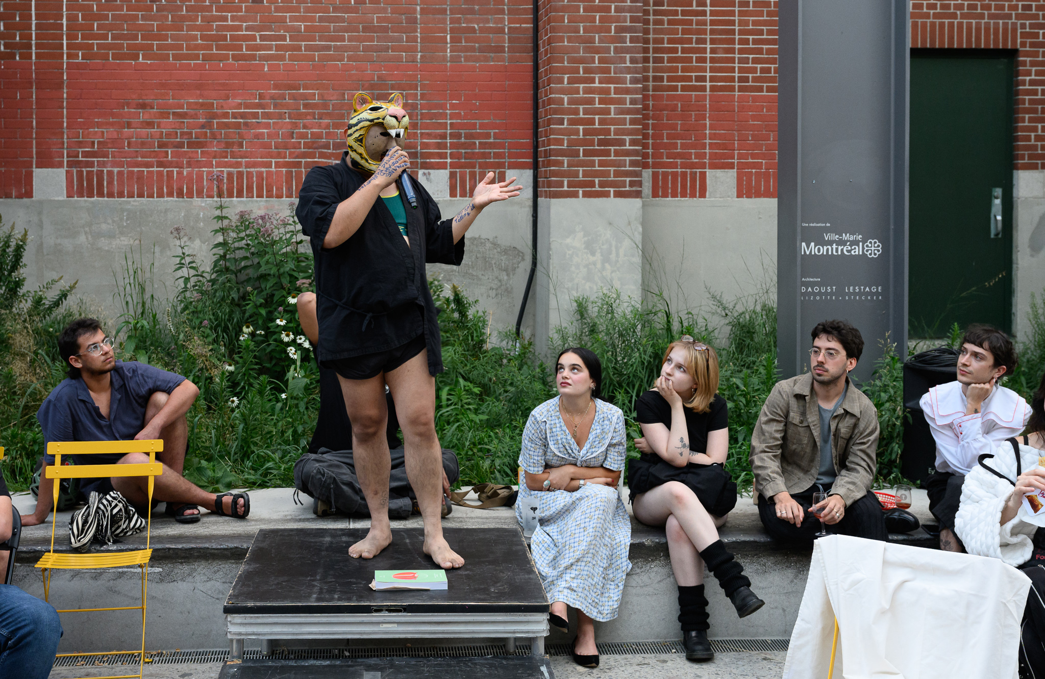 At the Limit of the Otherwordly Limit of the World - Vir Andres Hera