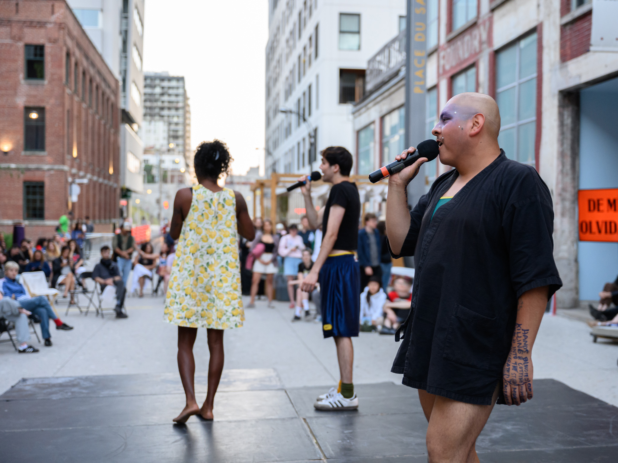 At the Limit of the Otherwordly Limit of the World - Vir Andres Hera