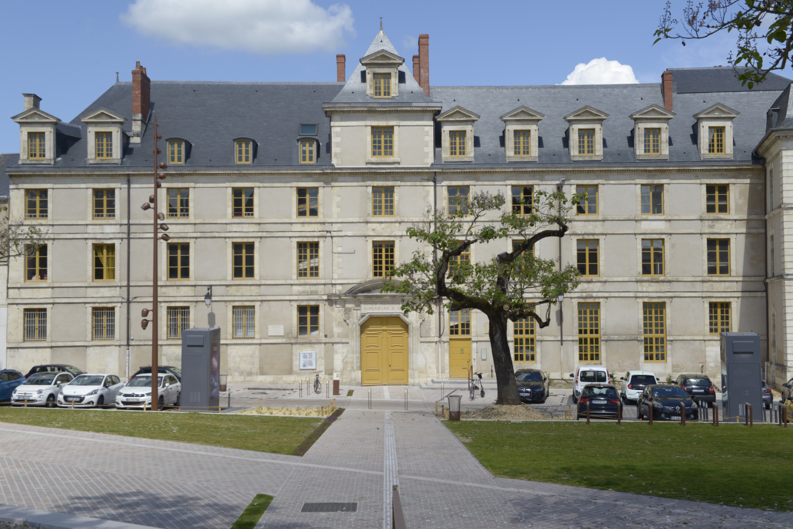 La Box – A First History - Vir Andres Hera