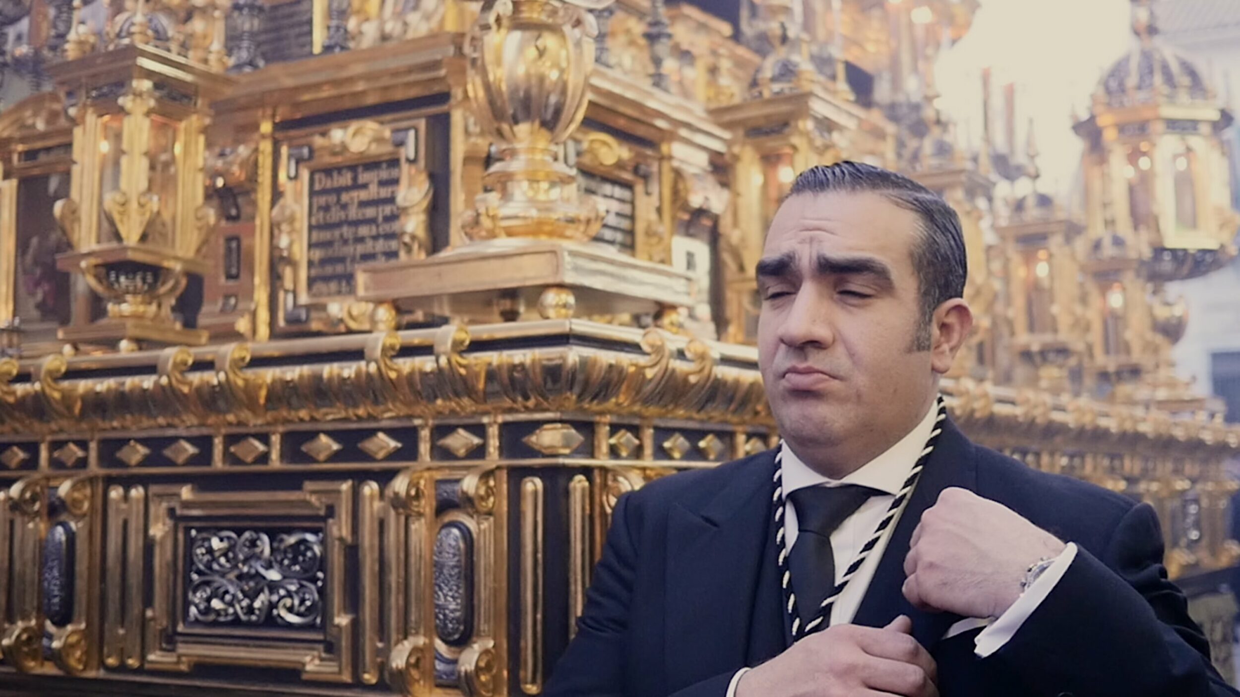 Piramidal بيراميدال - Vir Andres Hera