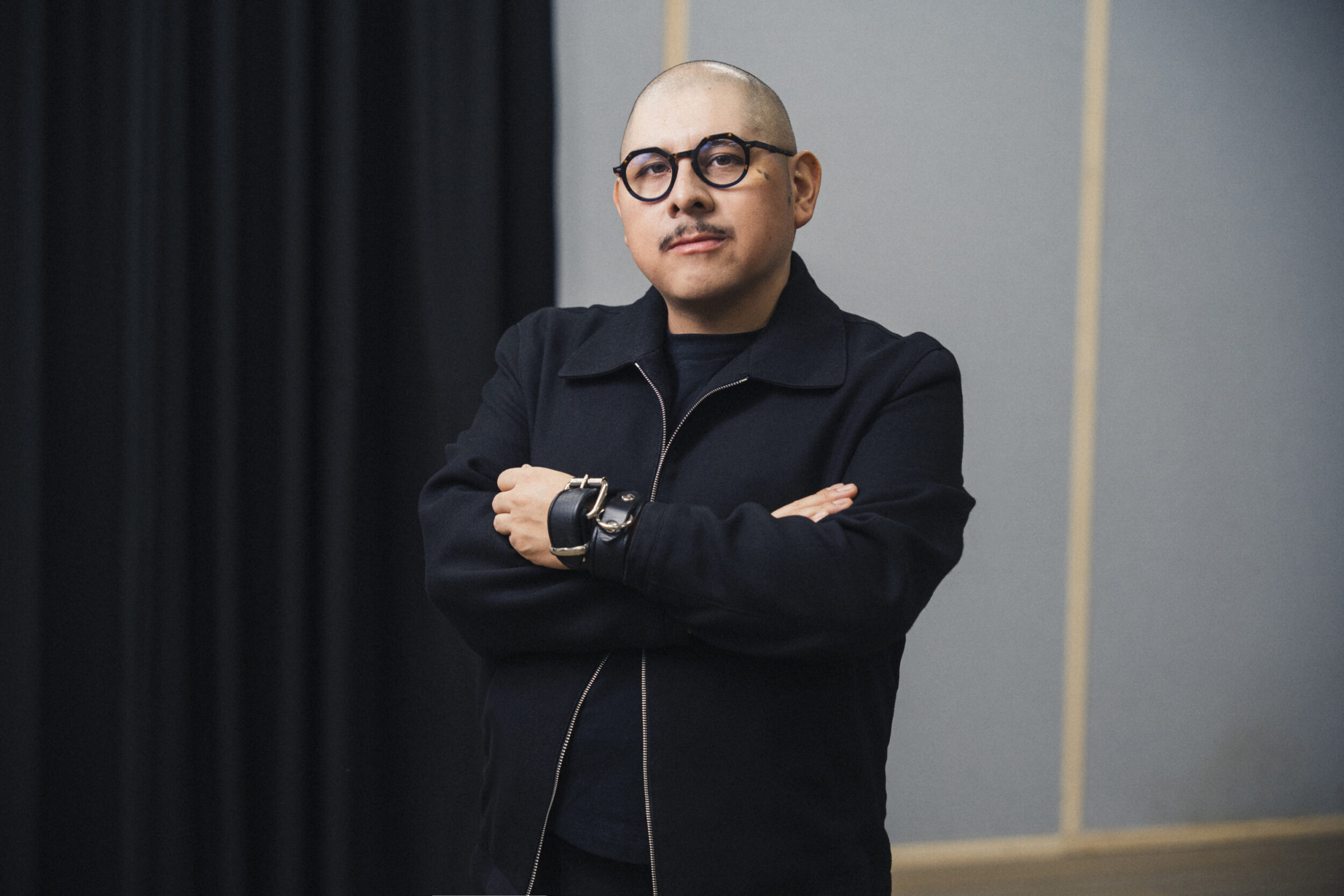 Contact - Vir Andres Hera