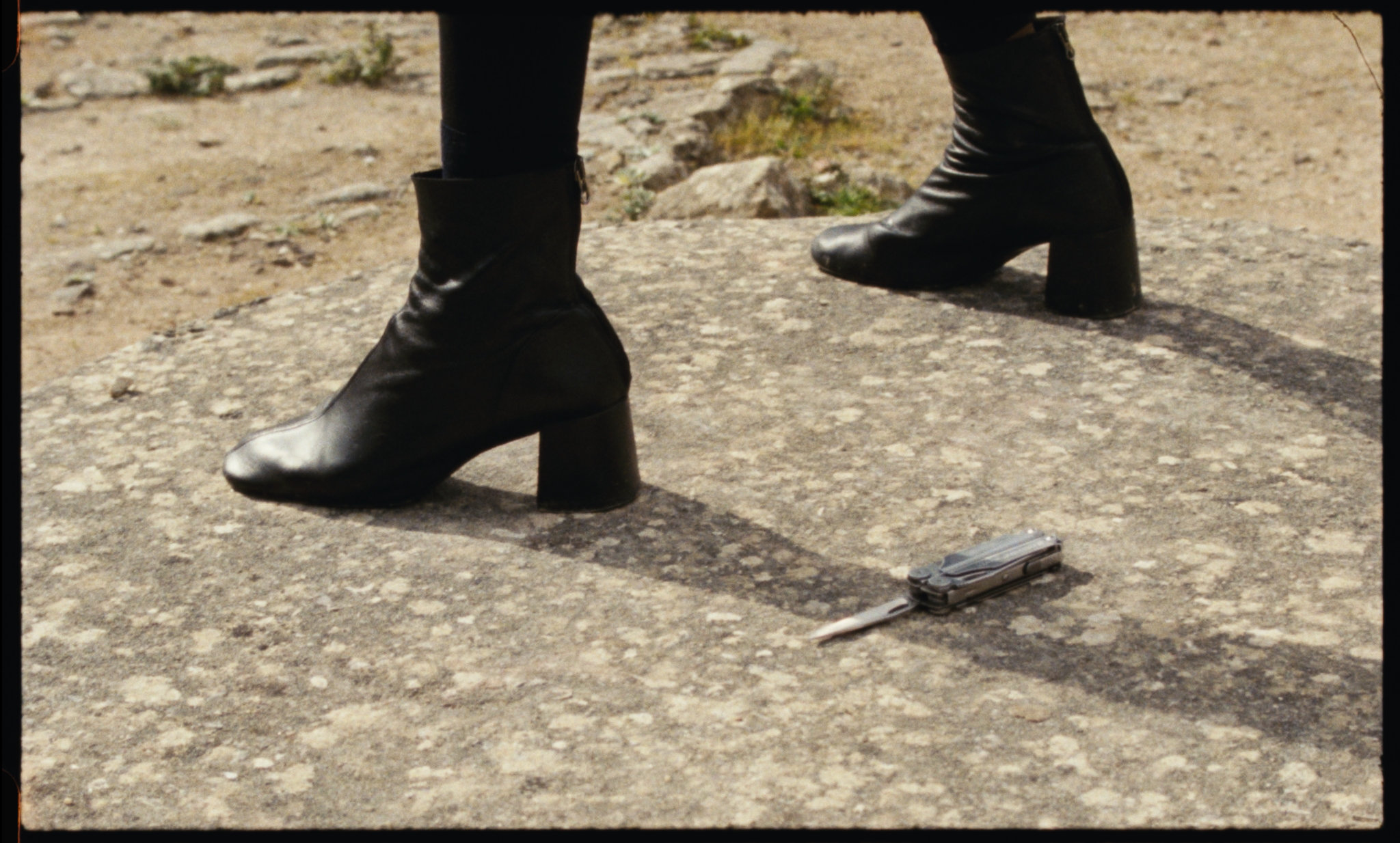 Language(s) of the pythia, oracular images, transtemporal bodies - Vir Andres Hera