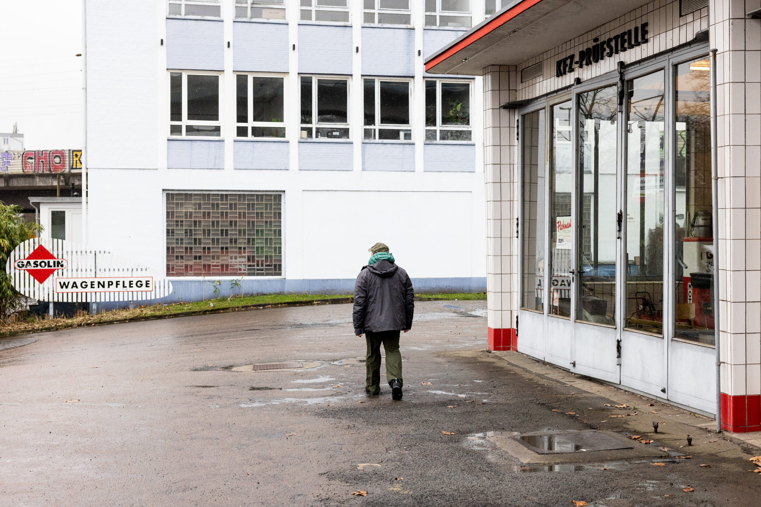 Some Ghosts Look Like Yogurt - Vir Andres Hera