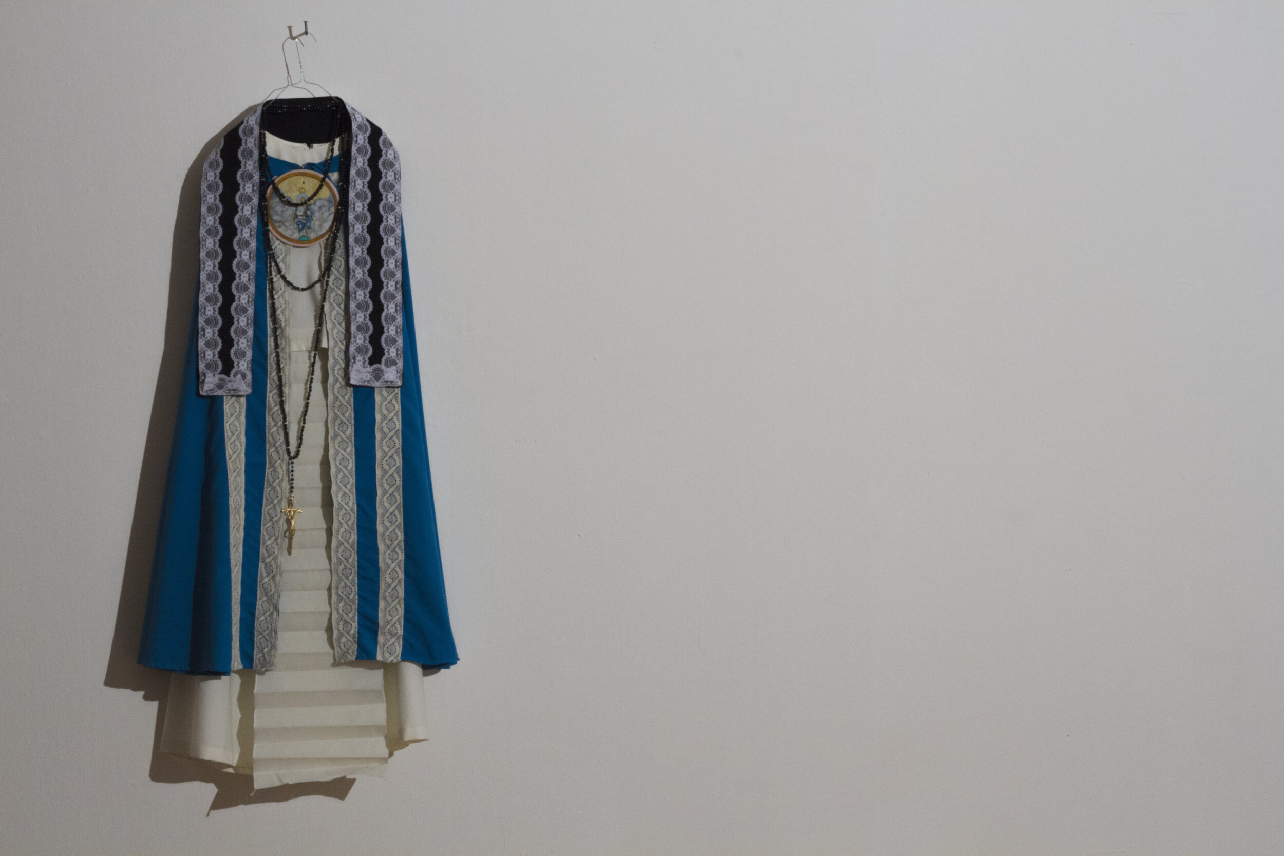 Il y a des fissures dans les archives - Vir Andres Hera