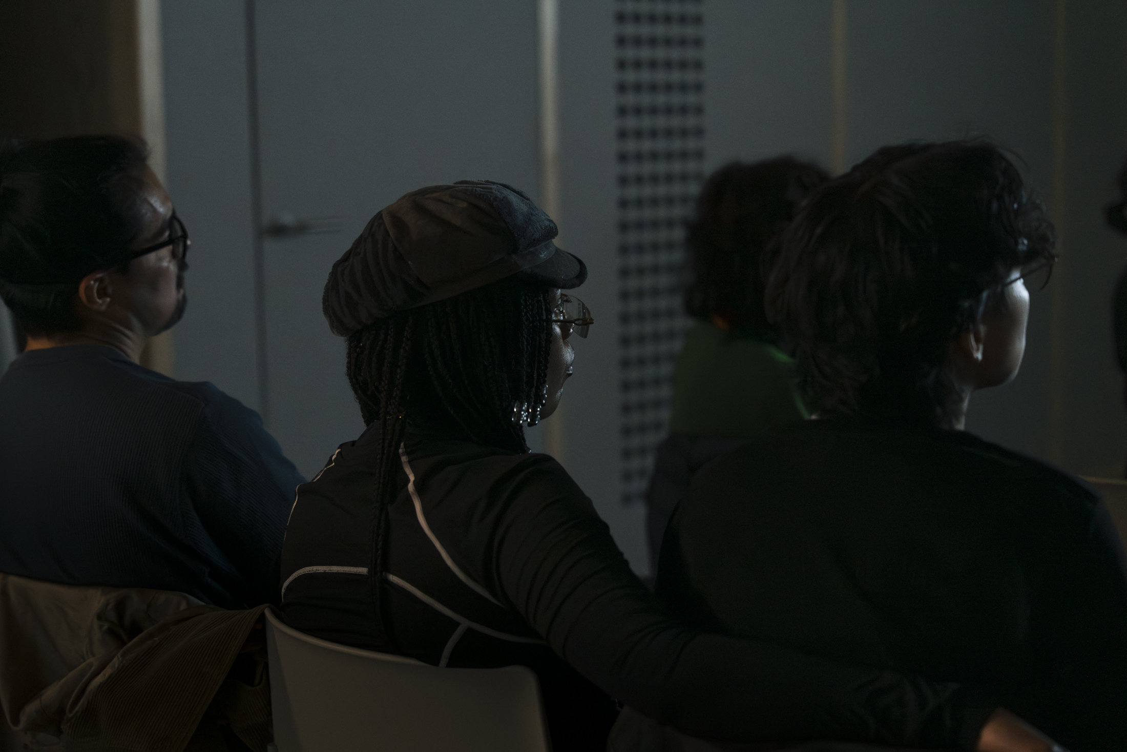 Unearthing Connection Between Worlds - Vir Andres Hera