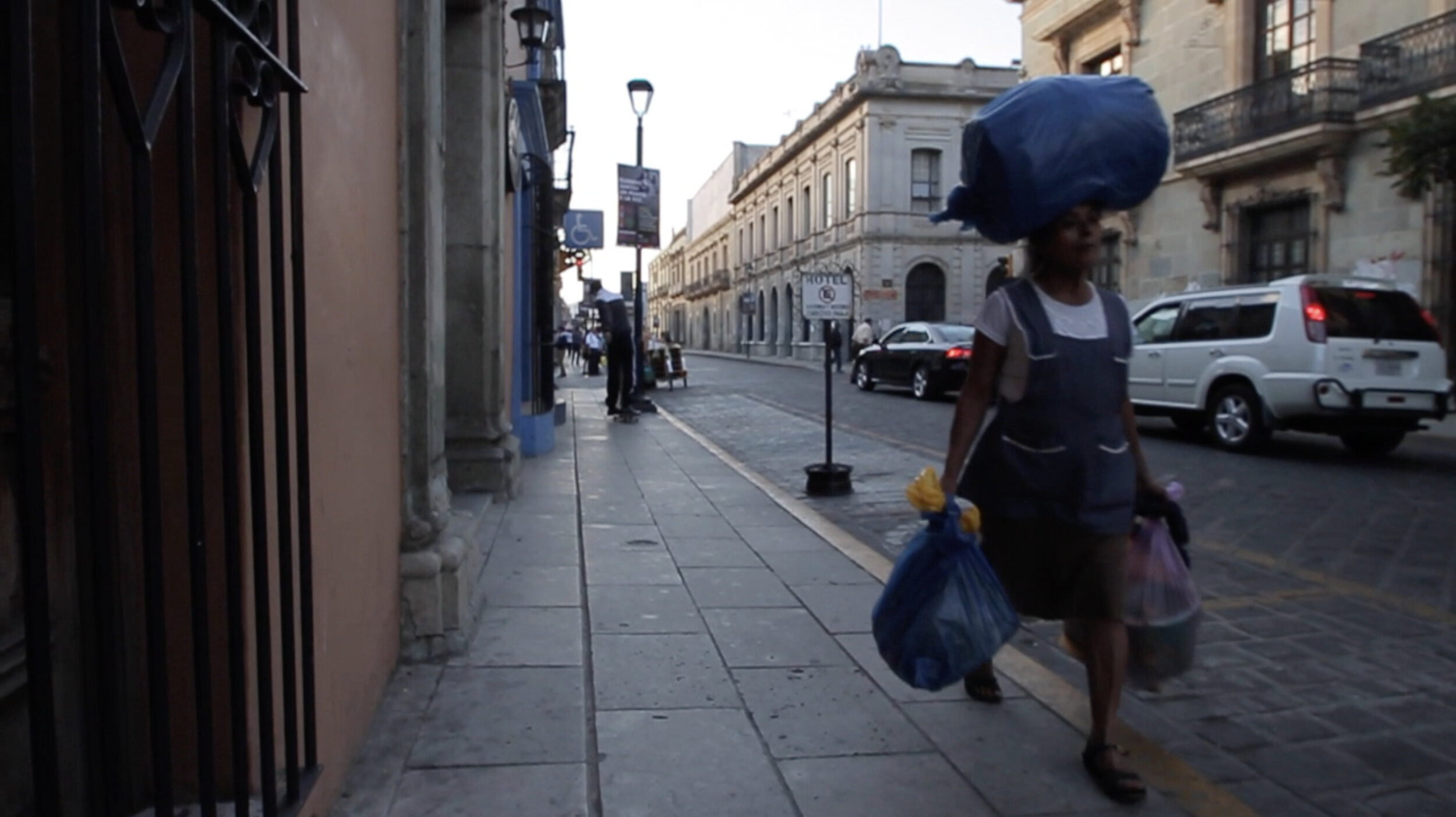 Signifiant Flottant - Vir Andres Hera